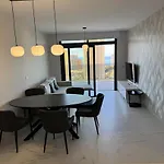 Eagle View 아파트