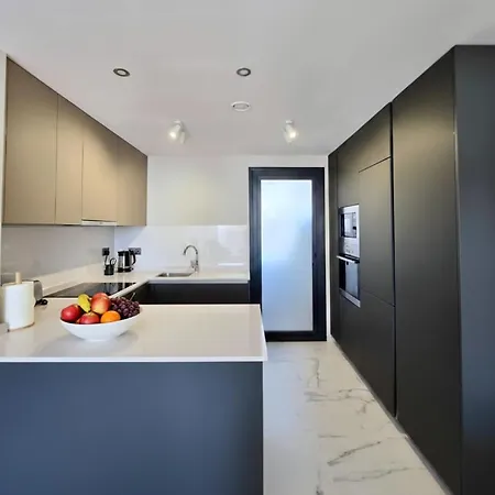 Eagle Tower - Eagle View - 3 Bedrooms דירה